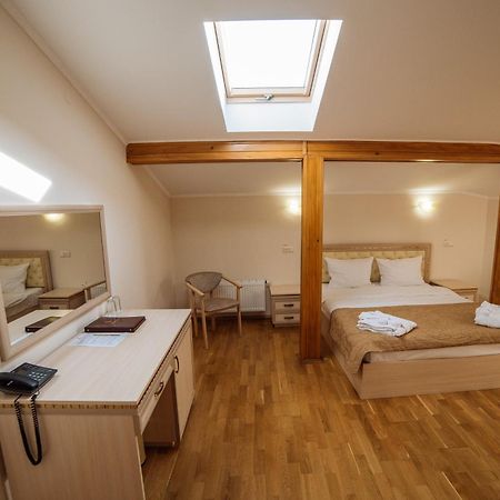 Svityaz Resort Truskavets Kamer foto