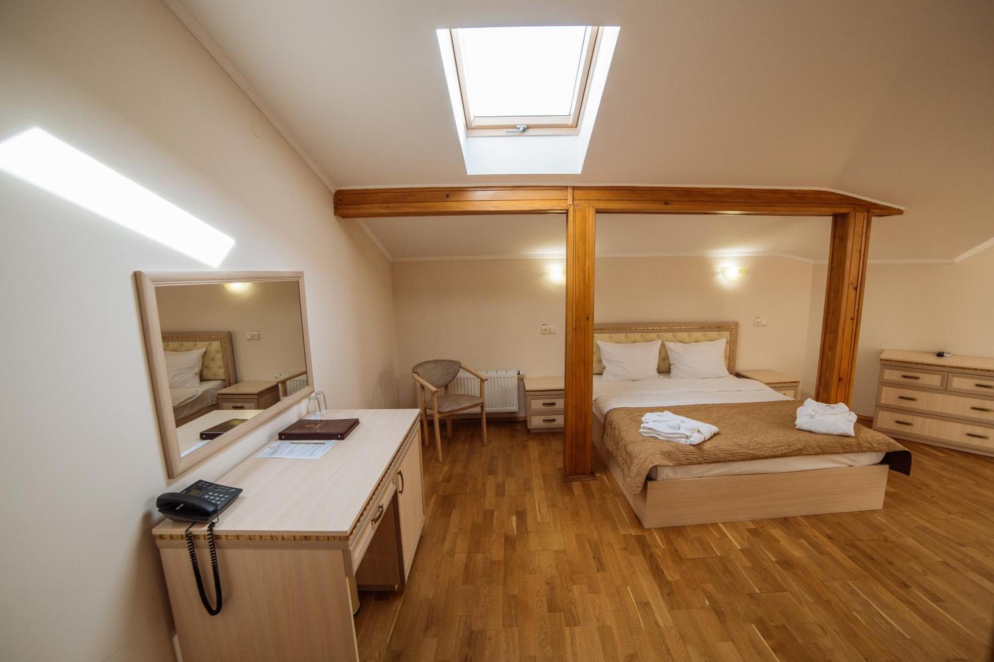 Svityaz Resort Truskavets Kamer foto
