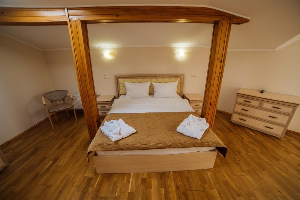 Svityaz Resort Truskavets Kamer foto