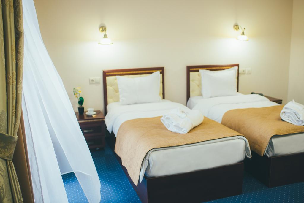 Svityaz Resort Truskavets Kamer foto